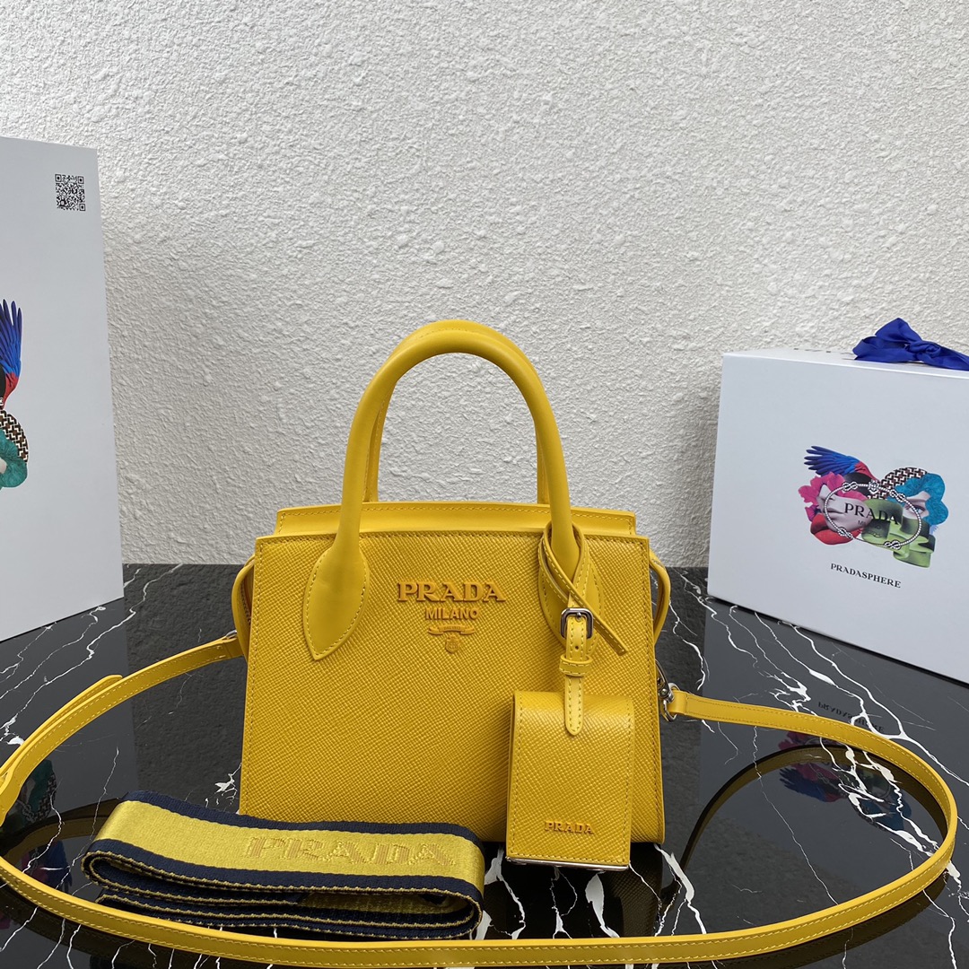 pra*a saffiano leather monoCh*0me bag yellow 1ba269 22 x 16.5 x 11.5 cm