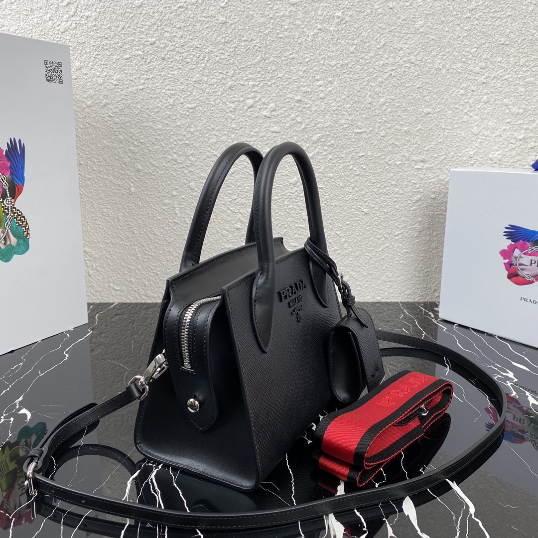 pra*a saffiano leather monoCh*0me bag black 1ba269 22 x 16.5 x 11.5 cm