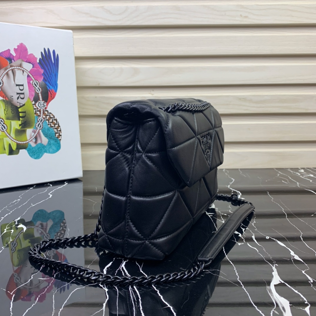 Pra*a small spectrum nappa leather bag black 1bd233 23 x 17 x 8 cm