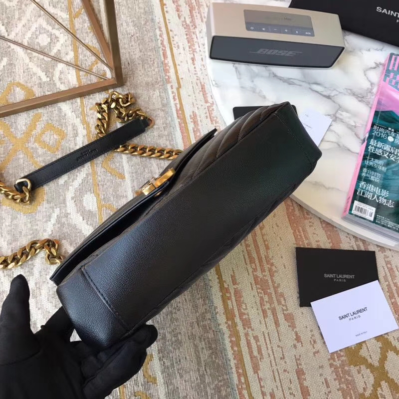 Y51 medium college in matelassÉ leather black 600279 24 x 17 x 7 cm