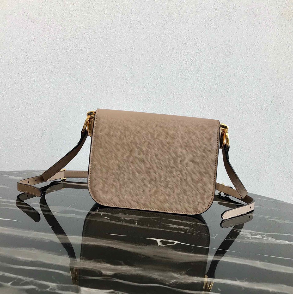 Pra*a saffiano leather emblème bag light beige 1bd217 20.5 x 14 x 5 cm