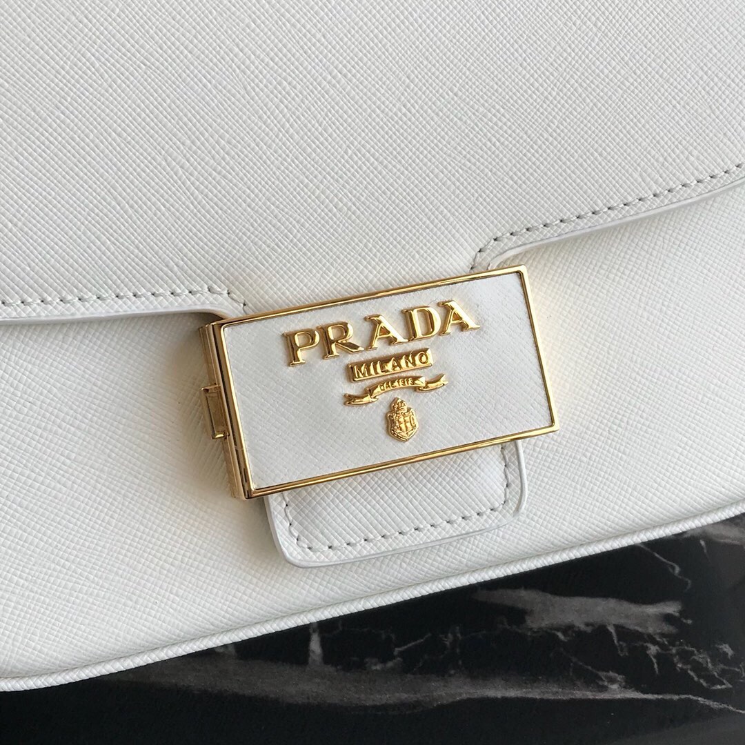 Pra*a saffiano leather emblème bag white 1bd217 20.5 x 14 x 5 cm
