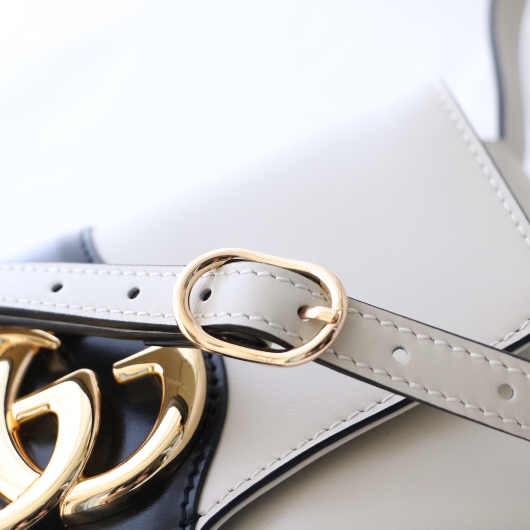 Gvc*1 small arli shoulder bag leather black and white 550129 25 x 16 x 5.5 cm