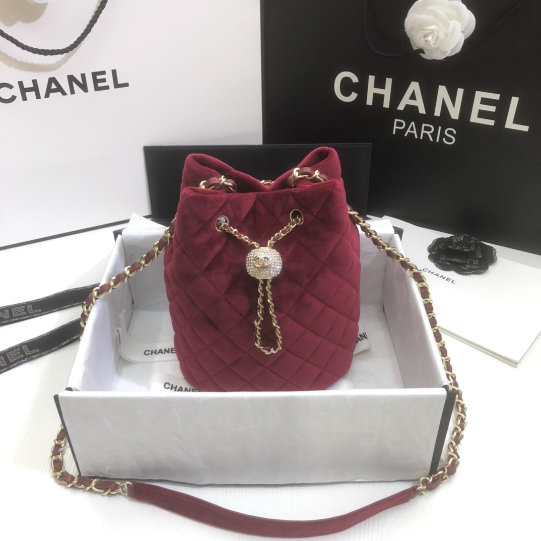 Ch**el strass drawstring bucket bag velvet burgundy as1894 19 x 13 x 13 cm