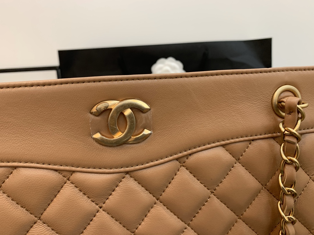 Ch**el large coco vintage timeless tote bag leather brown a57030 35 x 11 x 27 cm