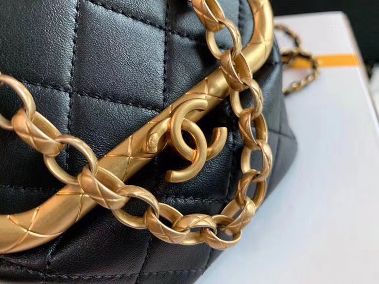 Ch**el small lambskin kiss-lock bag black as1885 11 x 14 x 7 x cm