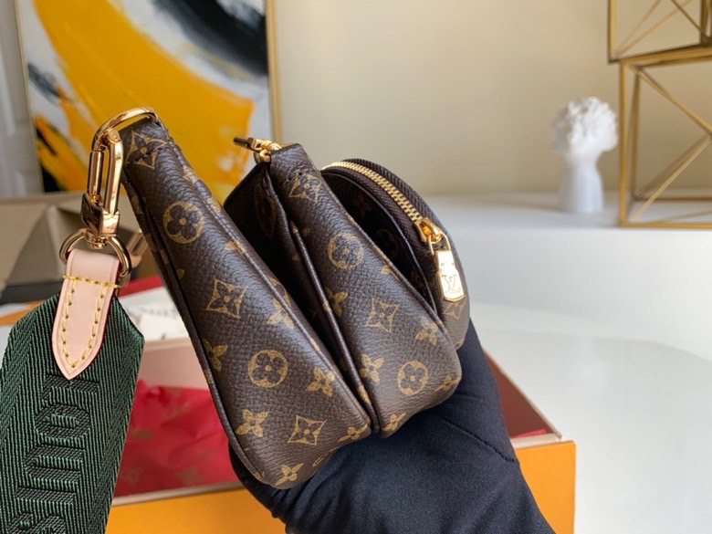 l0vis Vvtt0n multi pochette accessoires monogram canvas khaki m44840 24cm