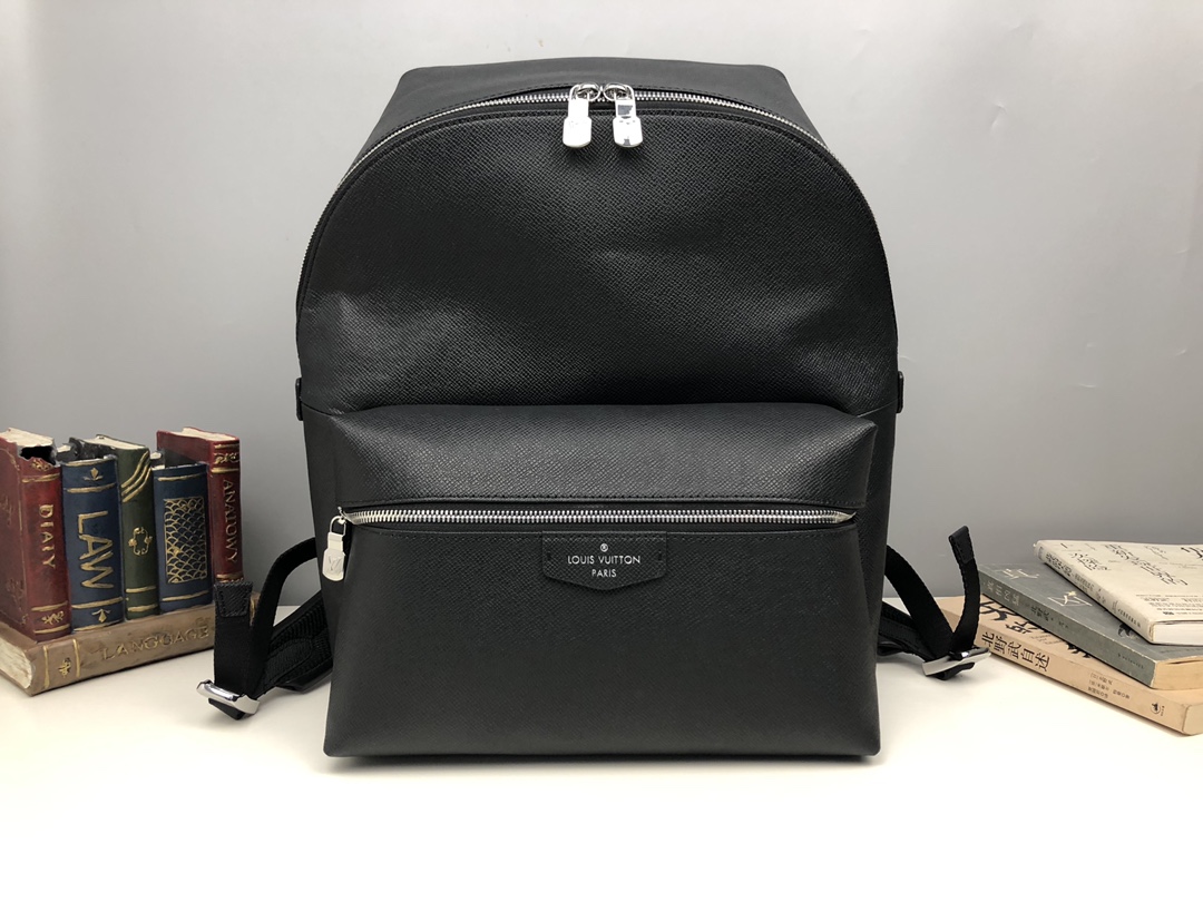 l0vis Vvtt0n discovery backpack pm taiga leather black m33450 37 x 40 x 20 cm