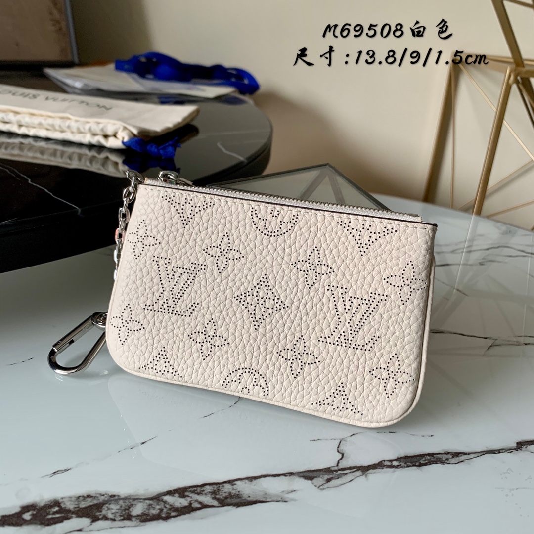 l0vis Vvtt0n key pouch mahina leather monogram pattern white m69508 13.8 x 9 x 1.5 cm