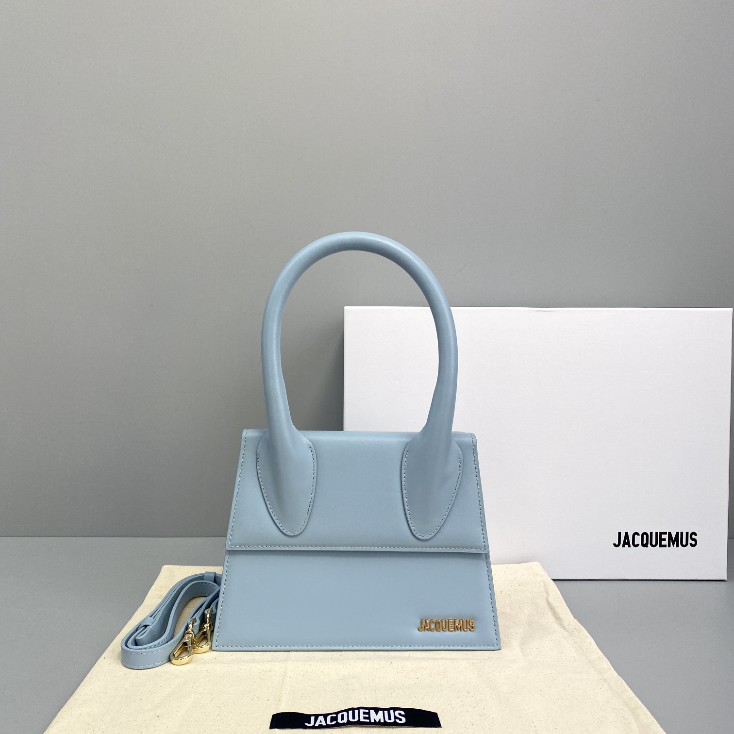JACQUEMUS SMALL Le Chiquito Leather Light Blue 213BA02 18 x 15.5 x 8 cm