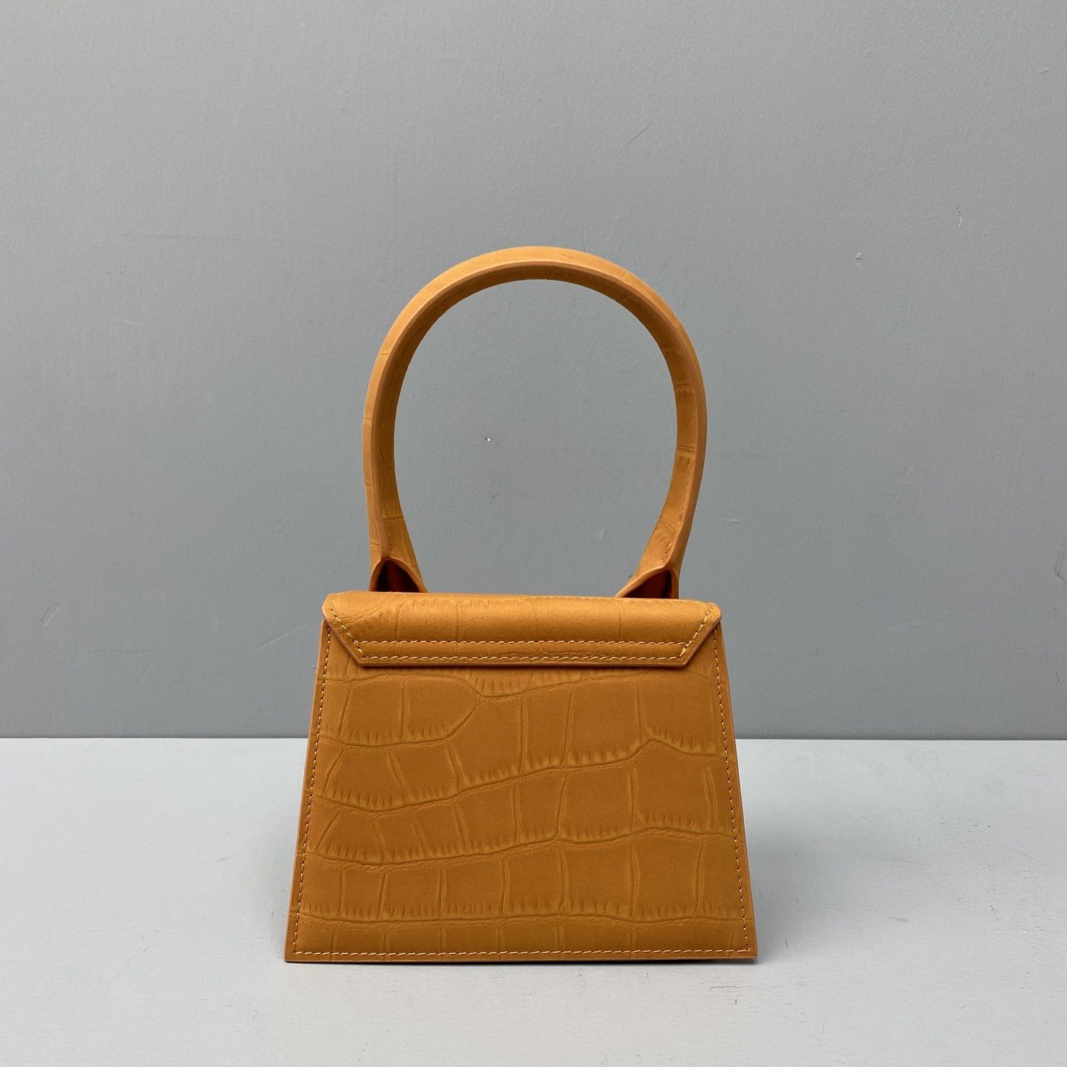 JACQUEMUS SMALL Le Chiquito Crocodile Leather Brown 213BA02 18 x 15.5 x 8 cm