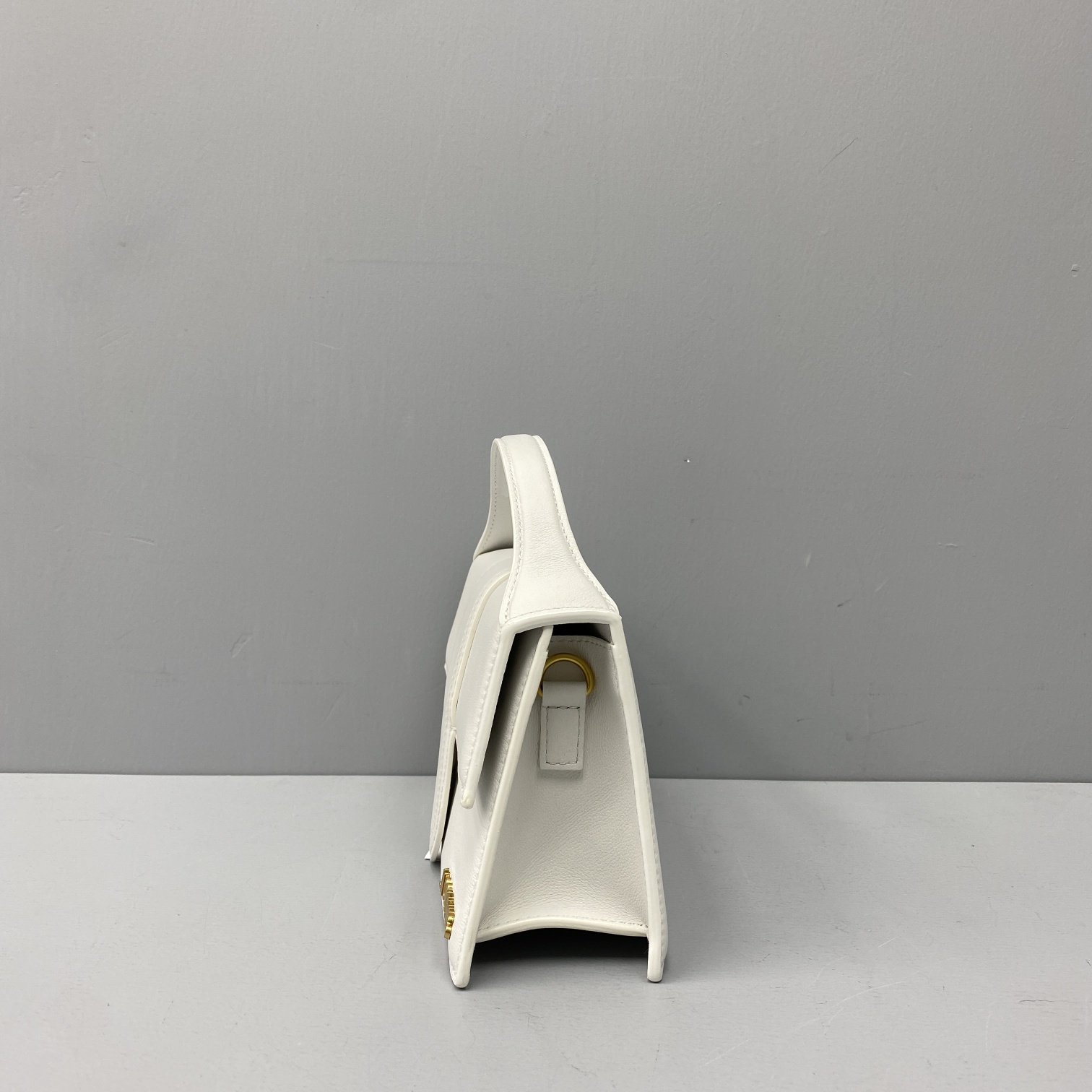 JACQUEMUS Le grand Bambino Leather White 213BA07 24 x 13 x 7 cm