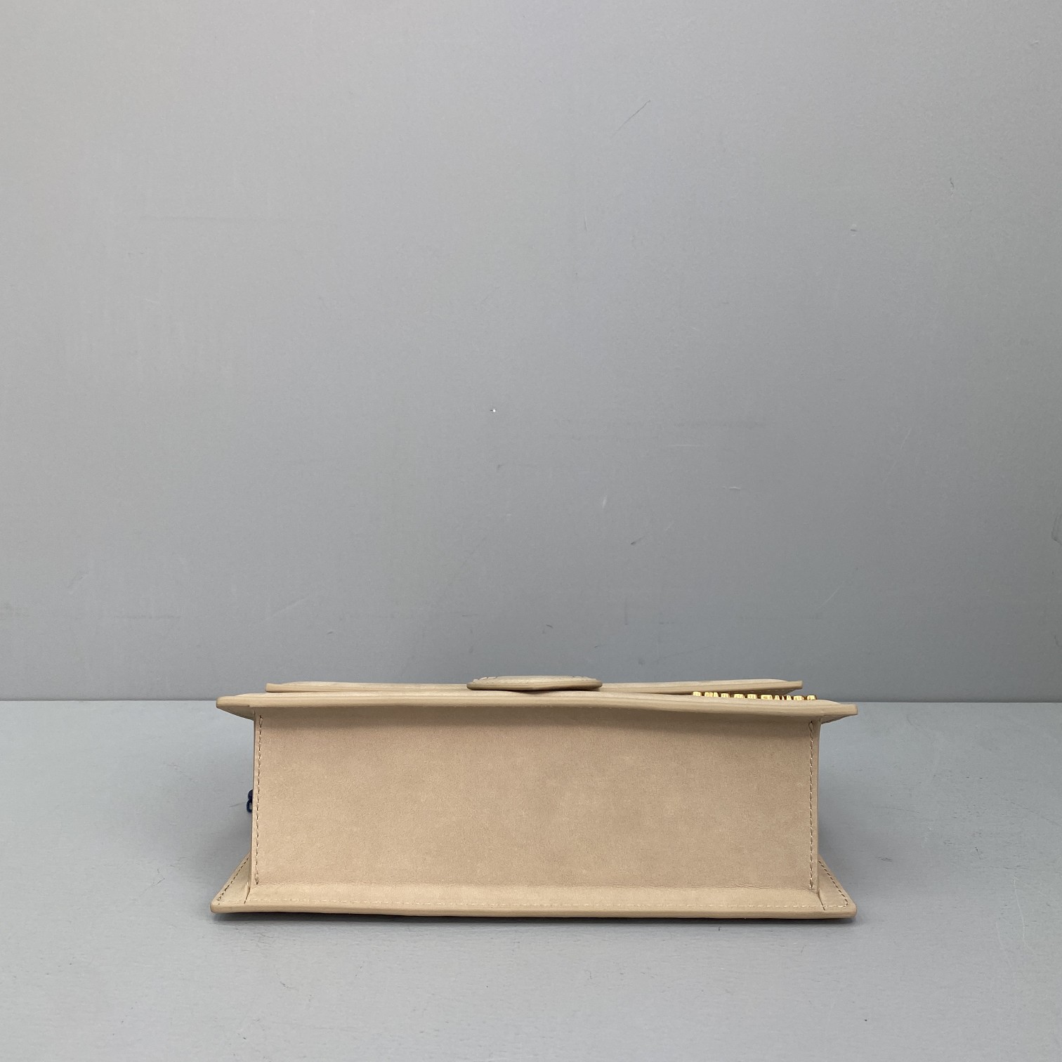 JACQUEMUS Le grand Bambino Velvet Beige 213BA07 24 x 13 x 7 cm