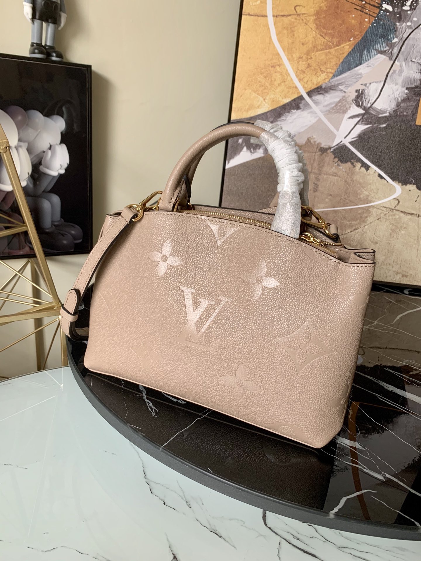 l0vis Vvtt0n petit palais monogram empreinte leather beige m58916 29 x 18 x 12.5 cm