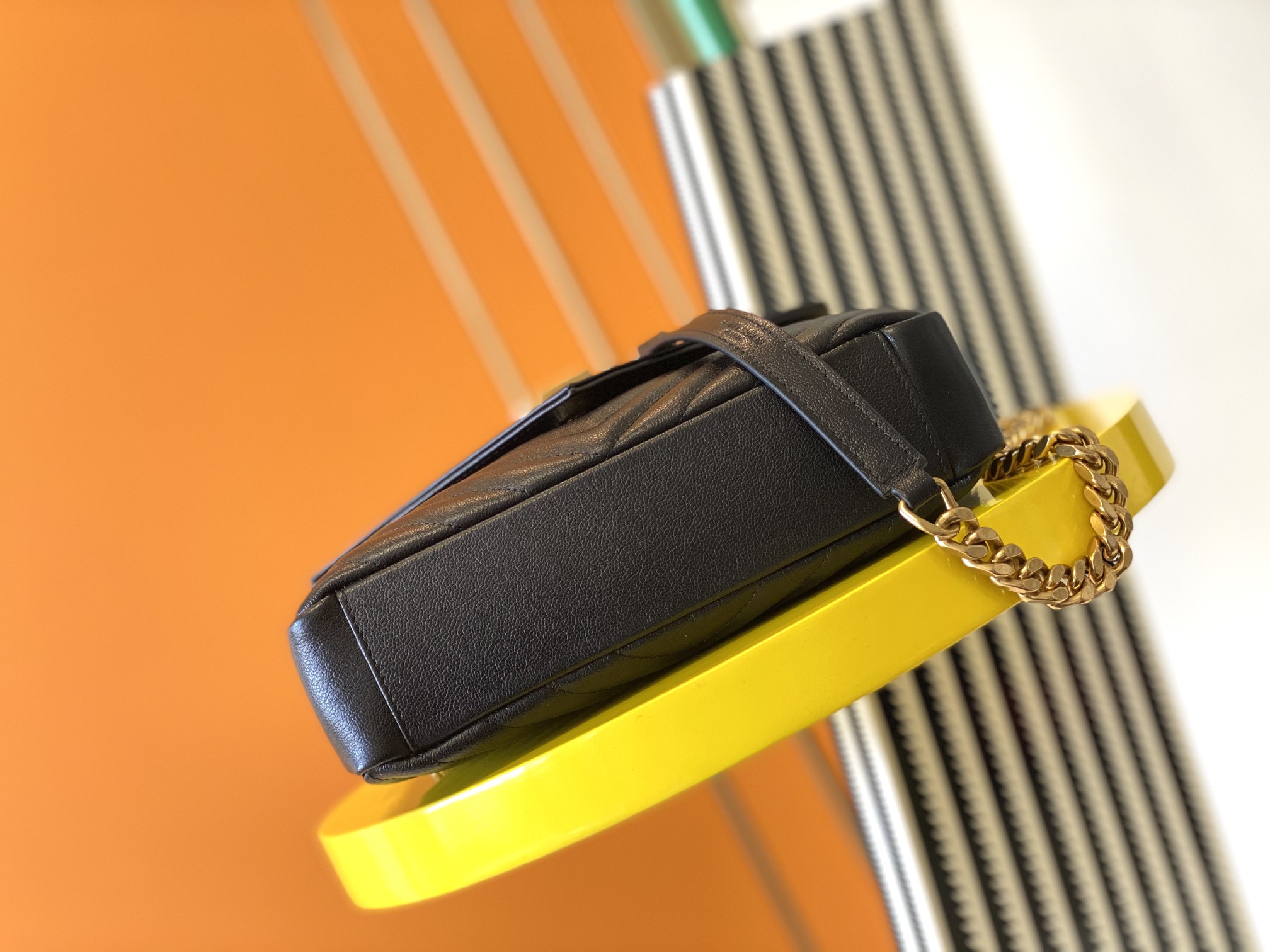 Y51 medium college in quilted leather golden metal black 600279 24 x 17 x 6.5 cm