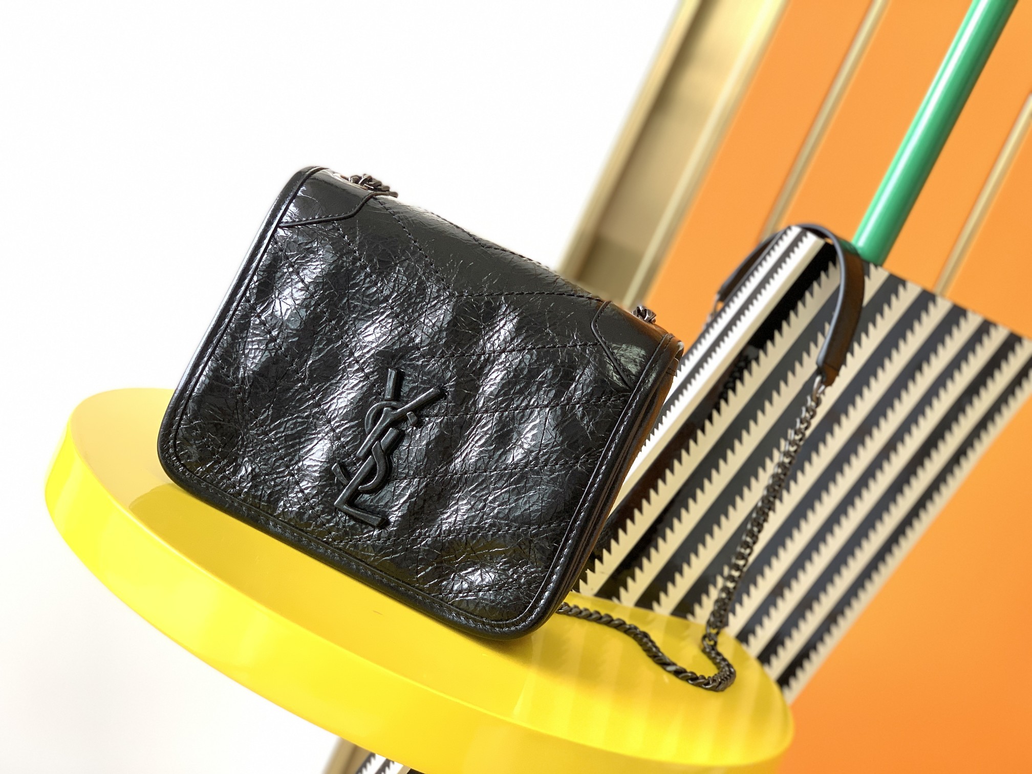 Y51 niki quilted crossbody bag leather black 583103 19 x 15 x 6 cm