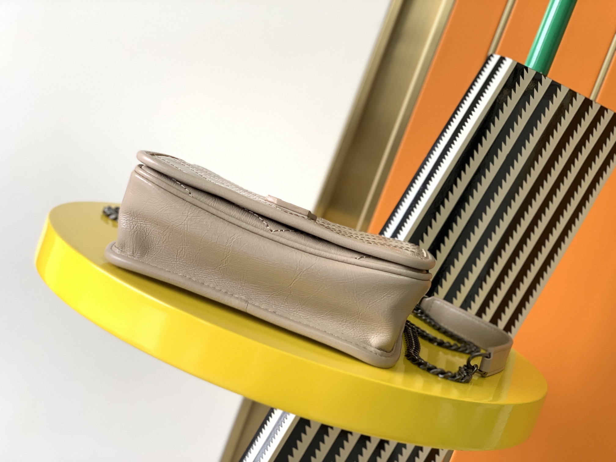 Y51 niki quilted crossbody bag leather beige 583103 19 x 15 x 6 cm