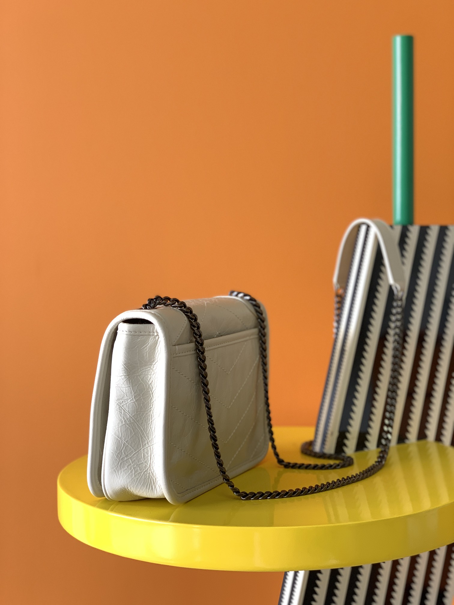 Y51 niki quilted crossbody bag leather white 583103 19 x 15 x 6 cm