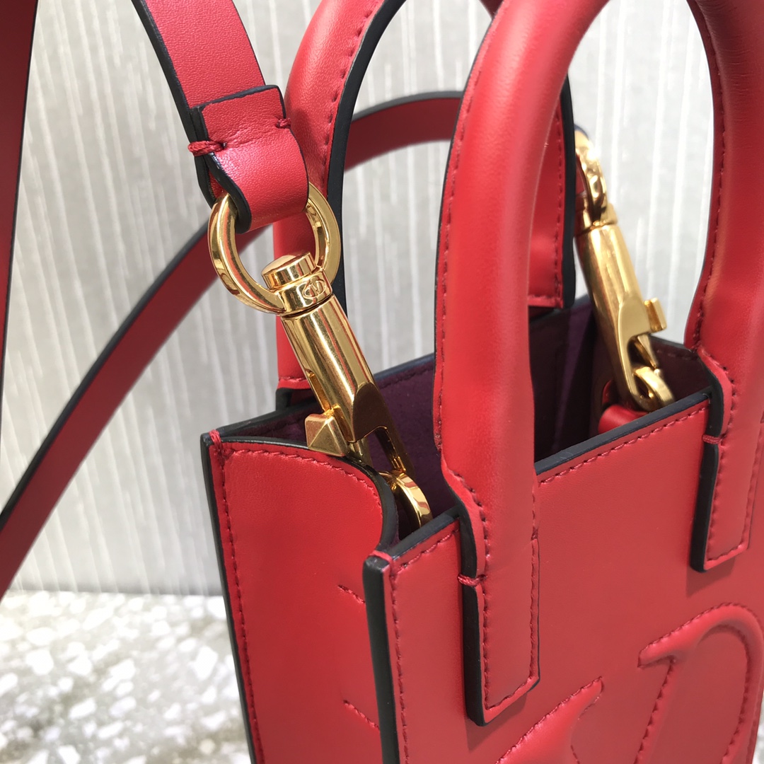 Va1e*ntin0 mini garavanivlogo walk tote bag calfskin leather red uw2p0u57qel 11 x 16.5 x 5.5 cm