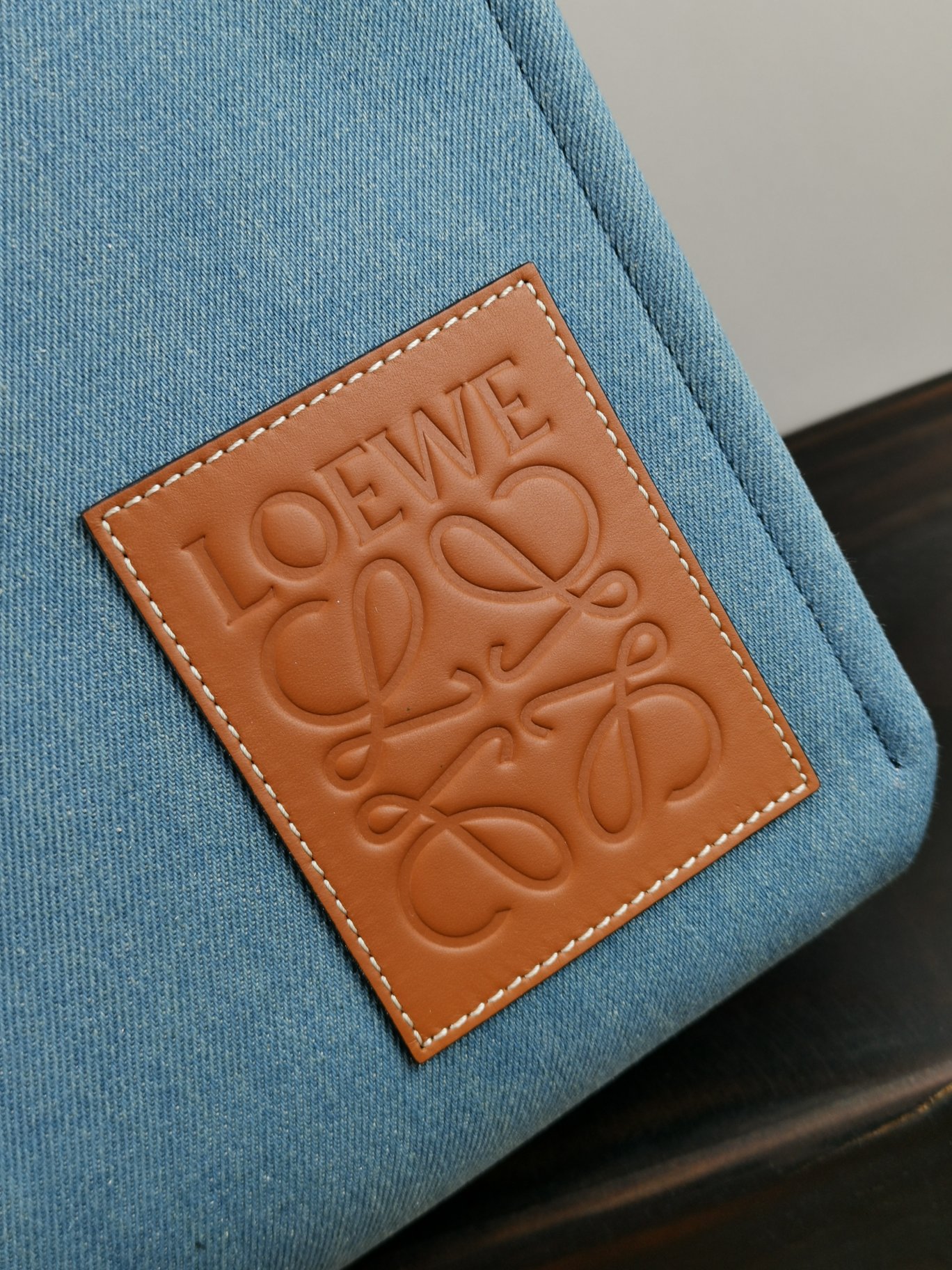 L0ew* large cushion tote bag canvas and calfskin denim 330.02ab90 35 x 27 x 19 cm