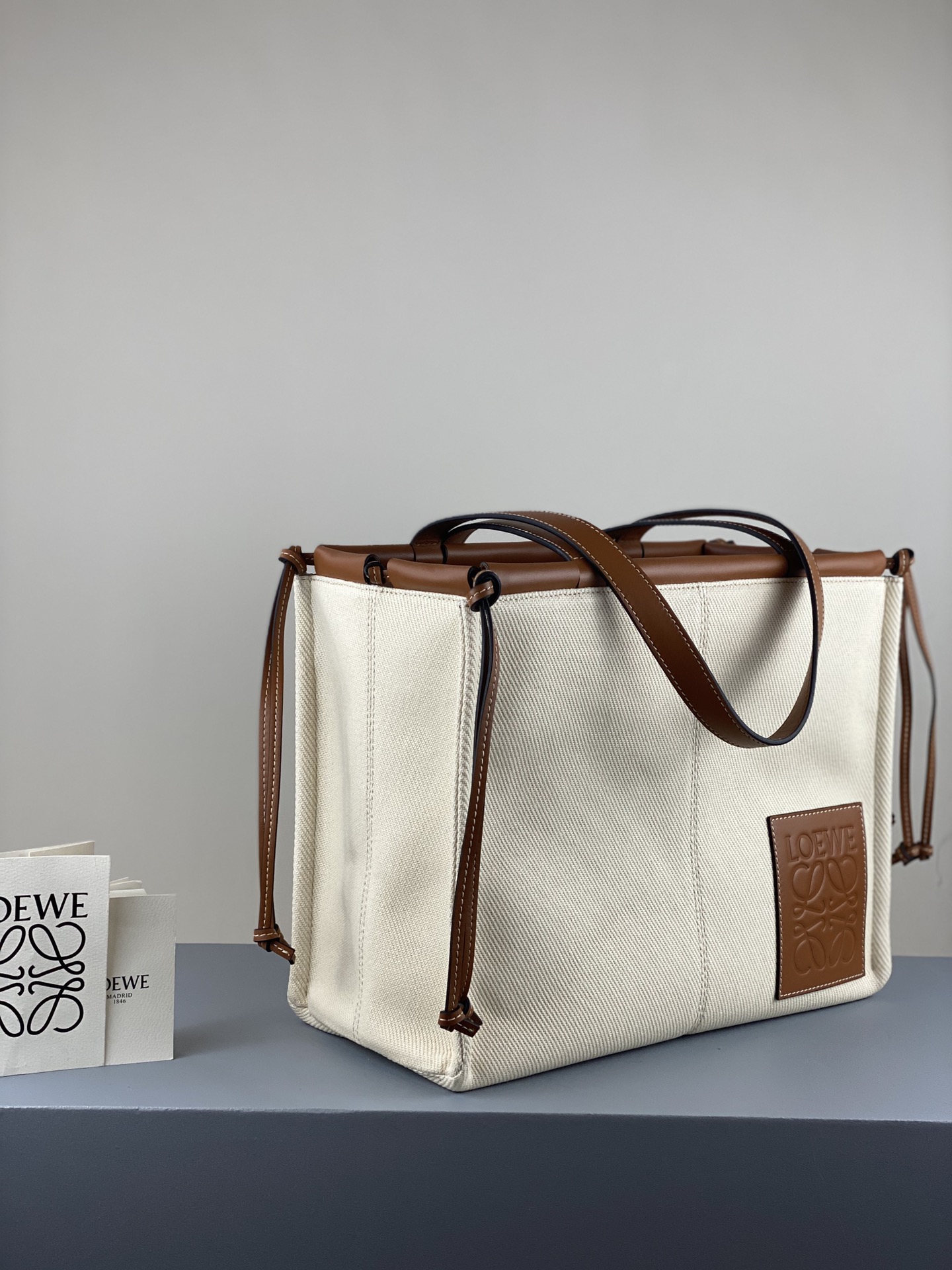 L0ew* small cushion tote bag canvas and calfskin light oat 330.02aa93 32 x 24 x 16cm