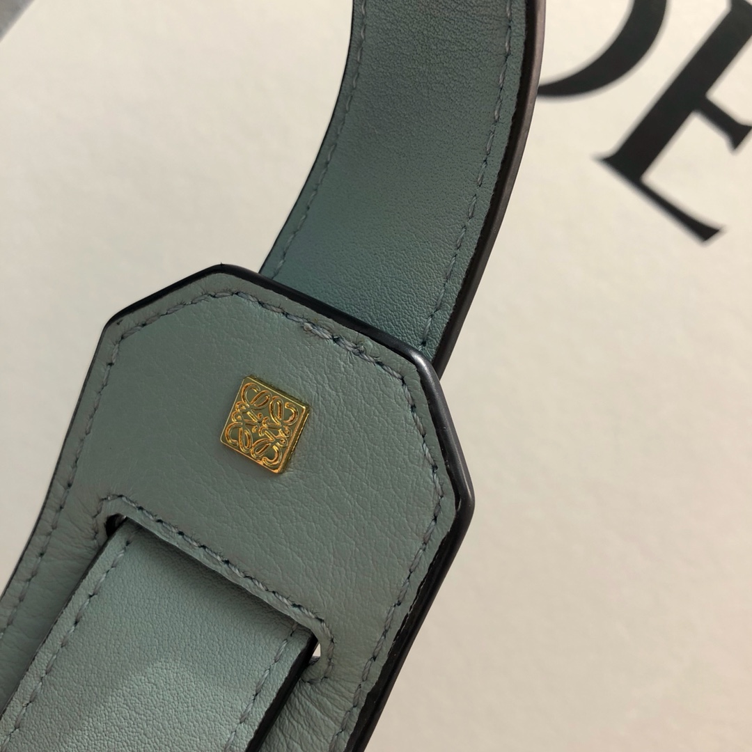 L0ew* medium puzzle bag classic calfskin gold metal pastel blue/blue 322.30js20 29 x 18 x 12 cm