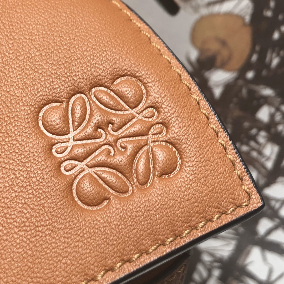 L0ew* medium puzzle bag classic calfskin gold metal tan/brown 322.30js20 29 x 18 x 12 cm