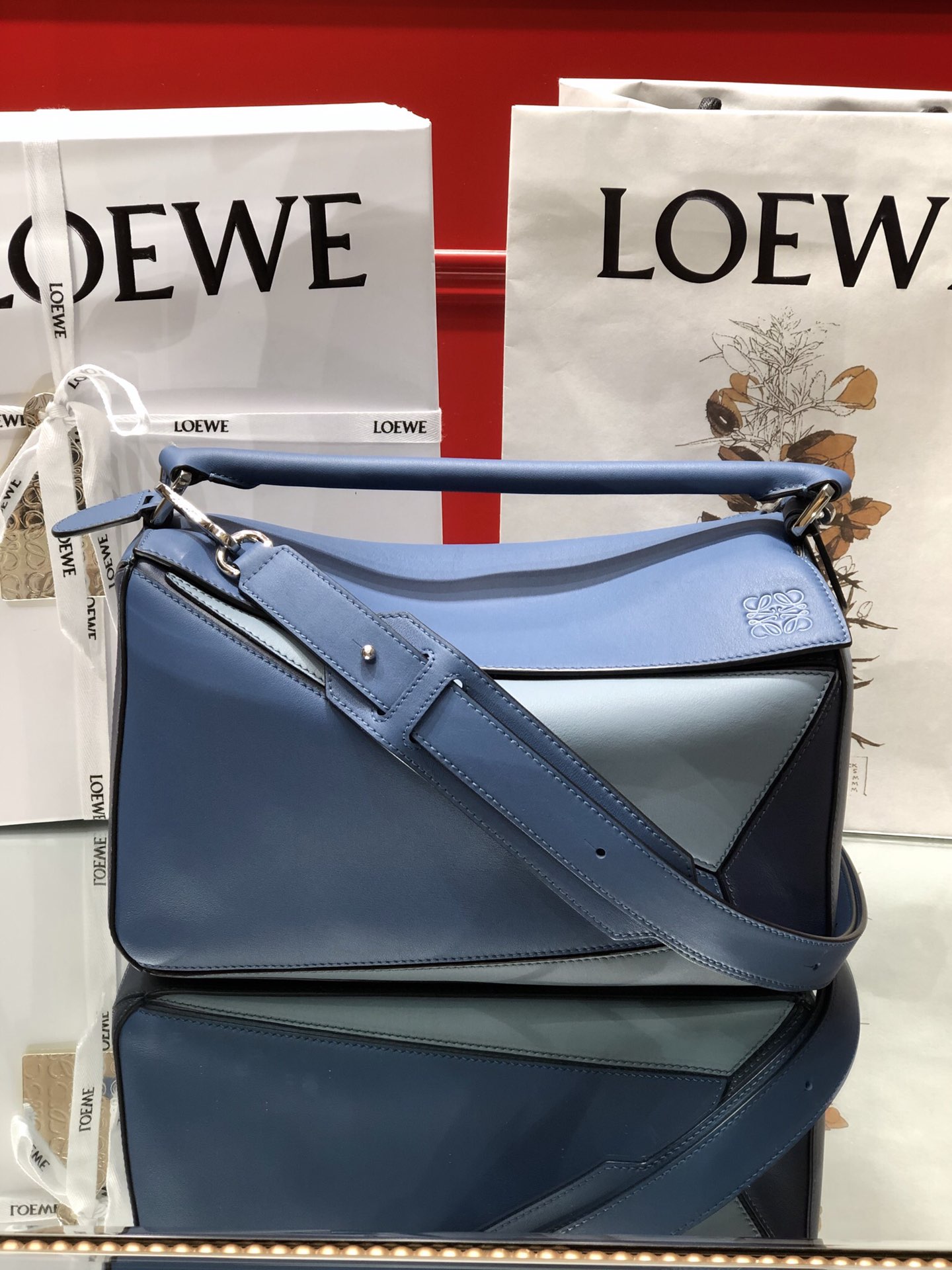 L0ew* medium puzzle bag classic calfskin palladium metal blue/pastel blue a510s20x08 29 x 18 x 12 cm