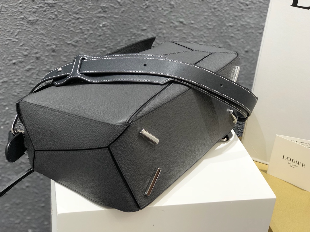 L0ew* medium puzzle bag soft grained calfskin palladium metal anthracite a510s20x14 29 x 18 x 12 cm