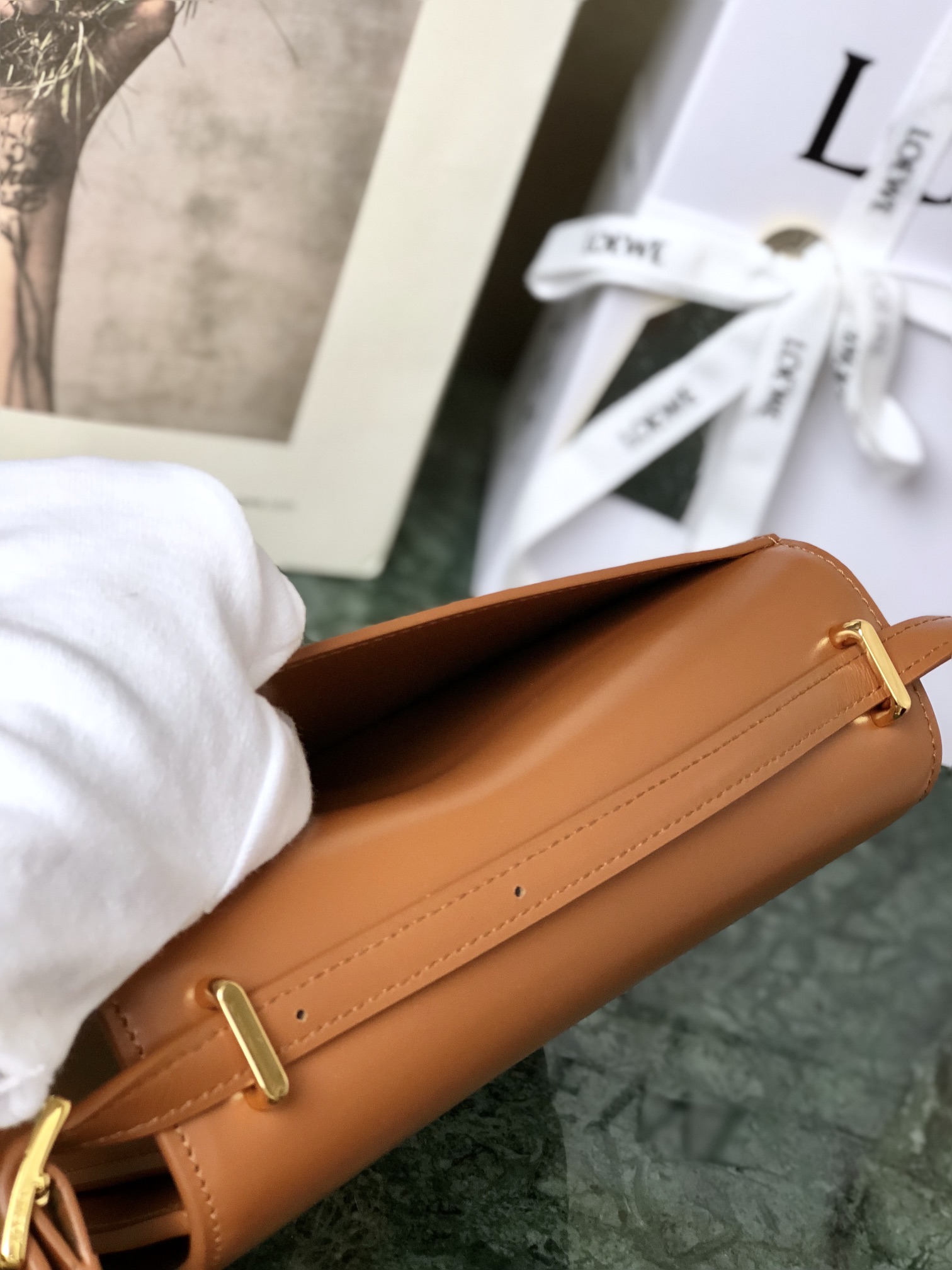 L0ew* small goya bag silk calfskin tan a896n09x01 18.5 x 12.5 x 6 cm