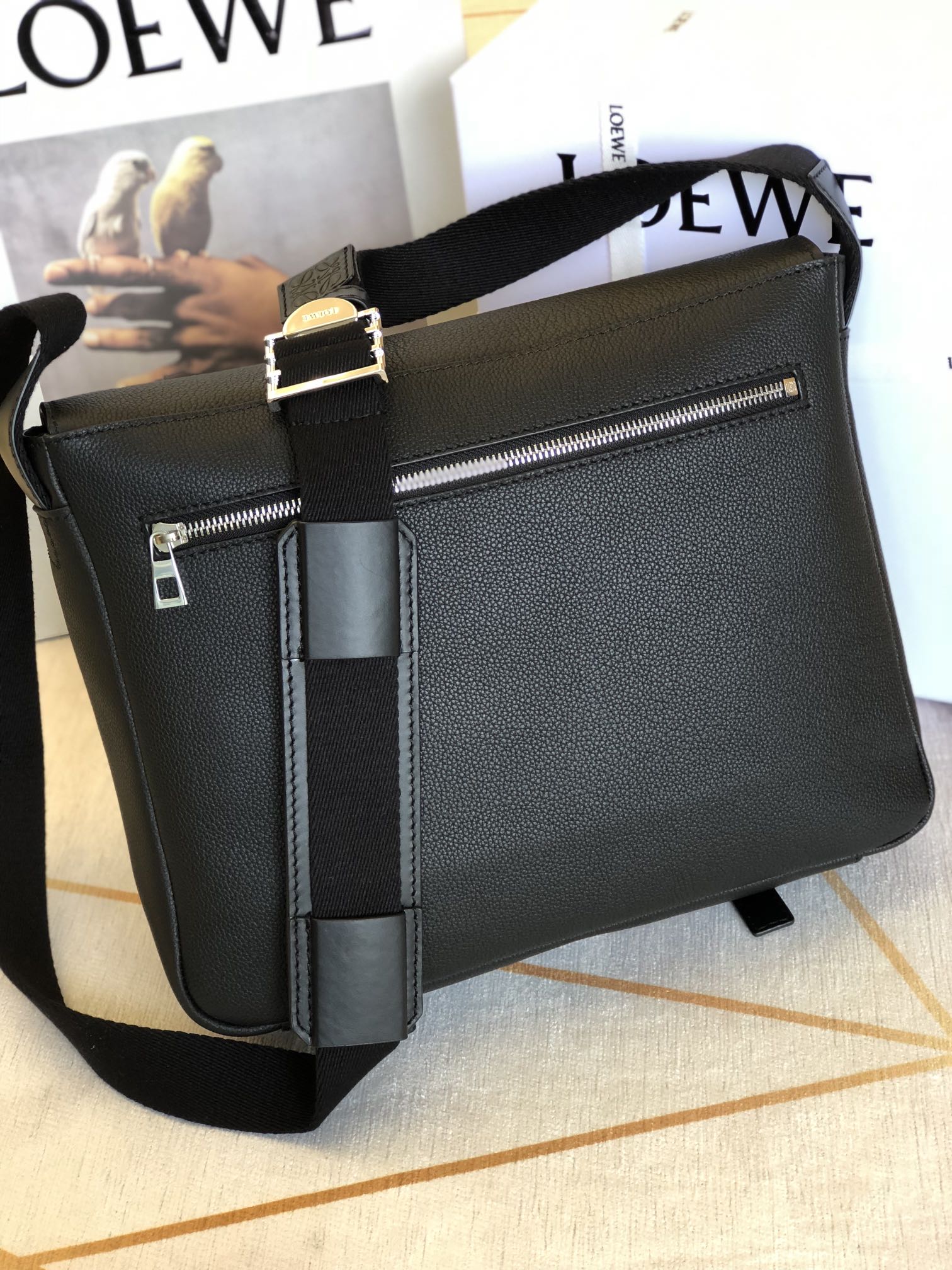 L0ew* military messenger bag soft grained calfskin black b553a14x03 33 x 10 x 25 cm