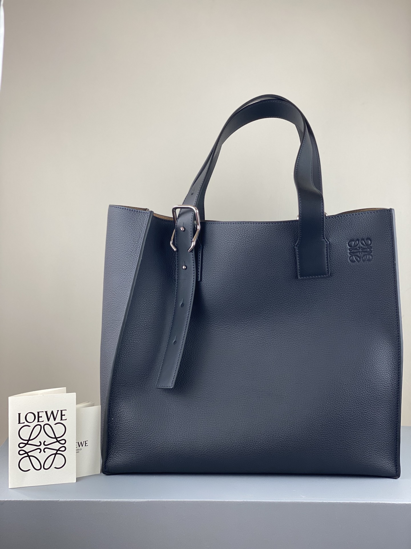 L0ew* buckle tote bag soft grained calfskin ocean 335.28.z62 36 x 33 x 17 cm
