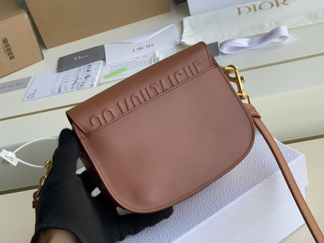 D10r small bobby bag box calfskin brown m9317 18 x 14 x 5 cm