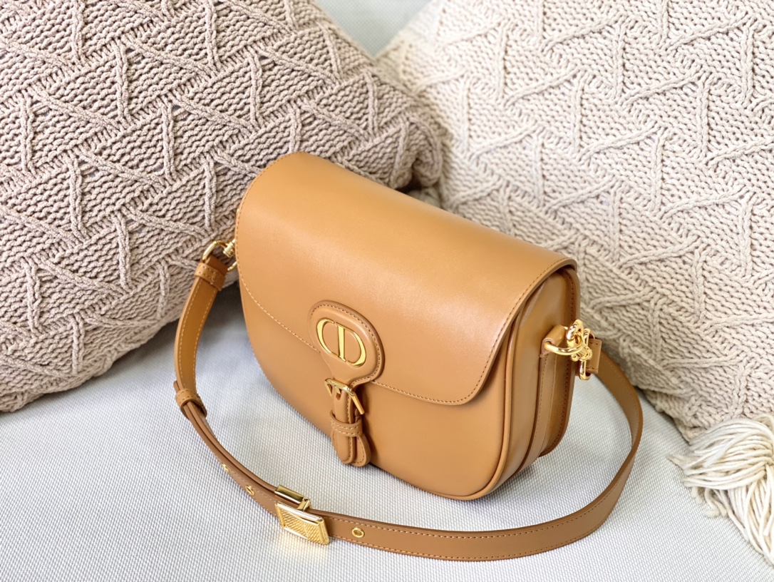 D10r medium bobby bag box calfskin tan m9319umol 22 x 17 x 6 cm