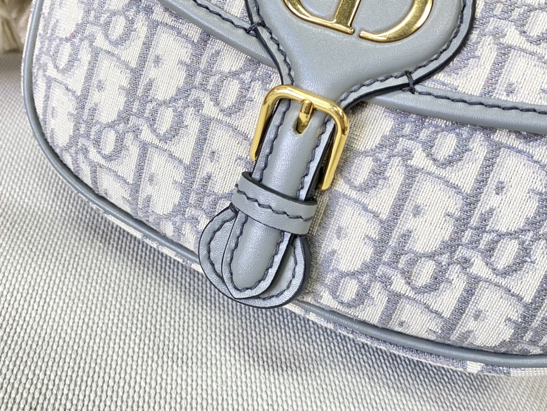 D10r medium bobby bag box D10r oblique jacquard gray m9319 22 x 17 x 6 cm