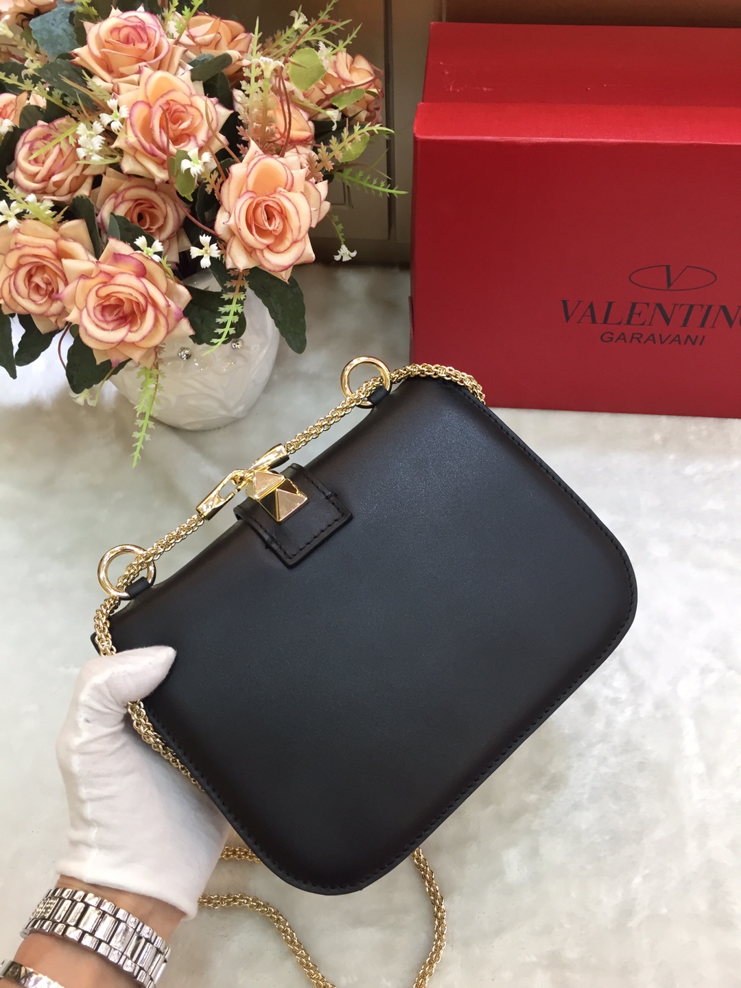 Va1e*ntin0 small garavani pre-owned 2010s rockstud shoulder bag leather black 21 × 8 × 15 cm