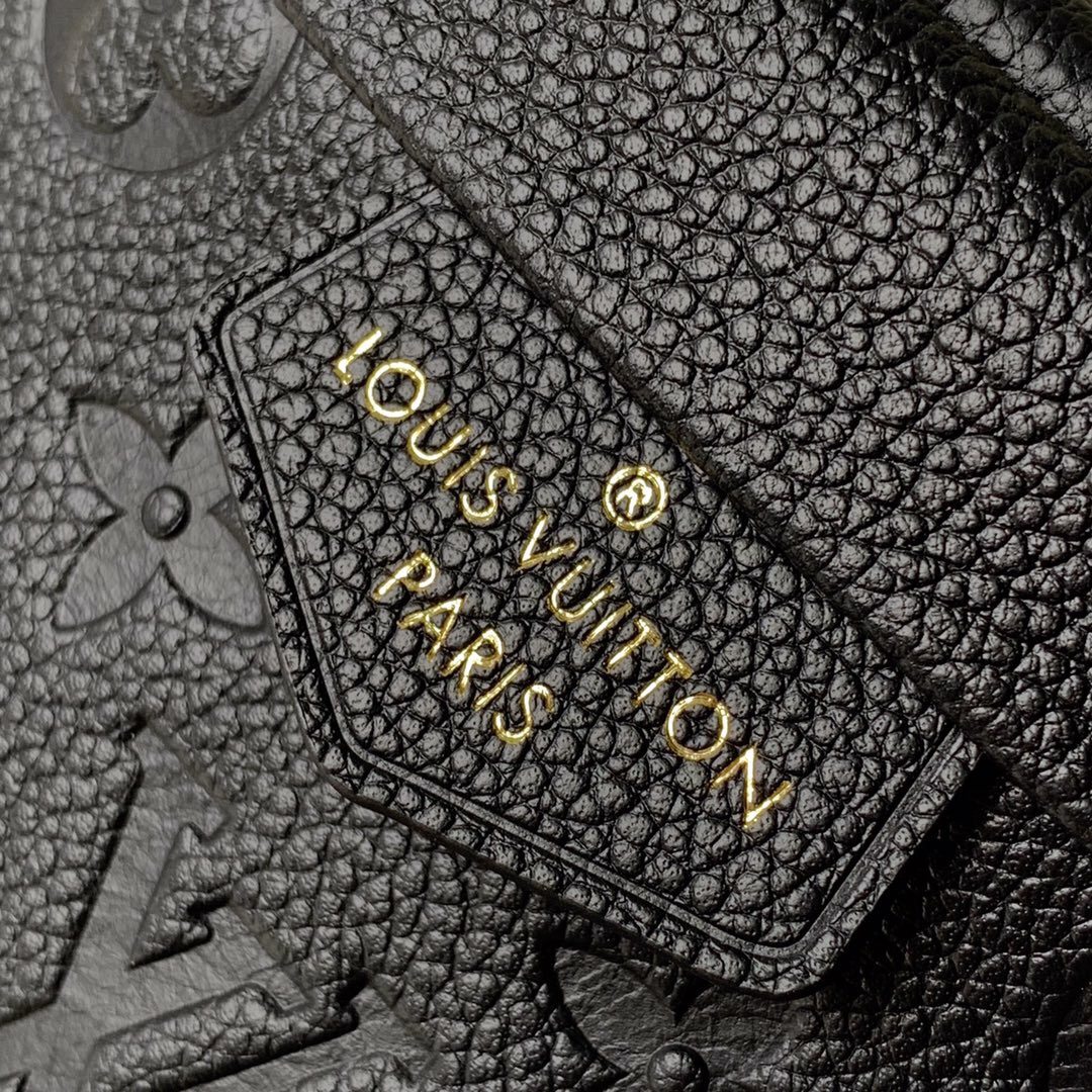 l0vis Vvtt0n bumbag monogram empreinte leather black m44812 37 cm