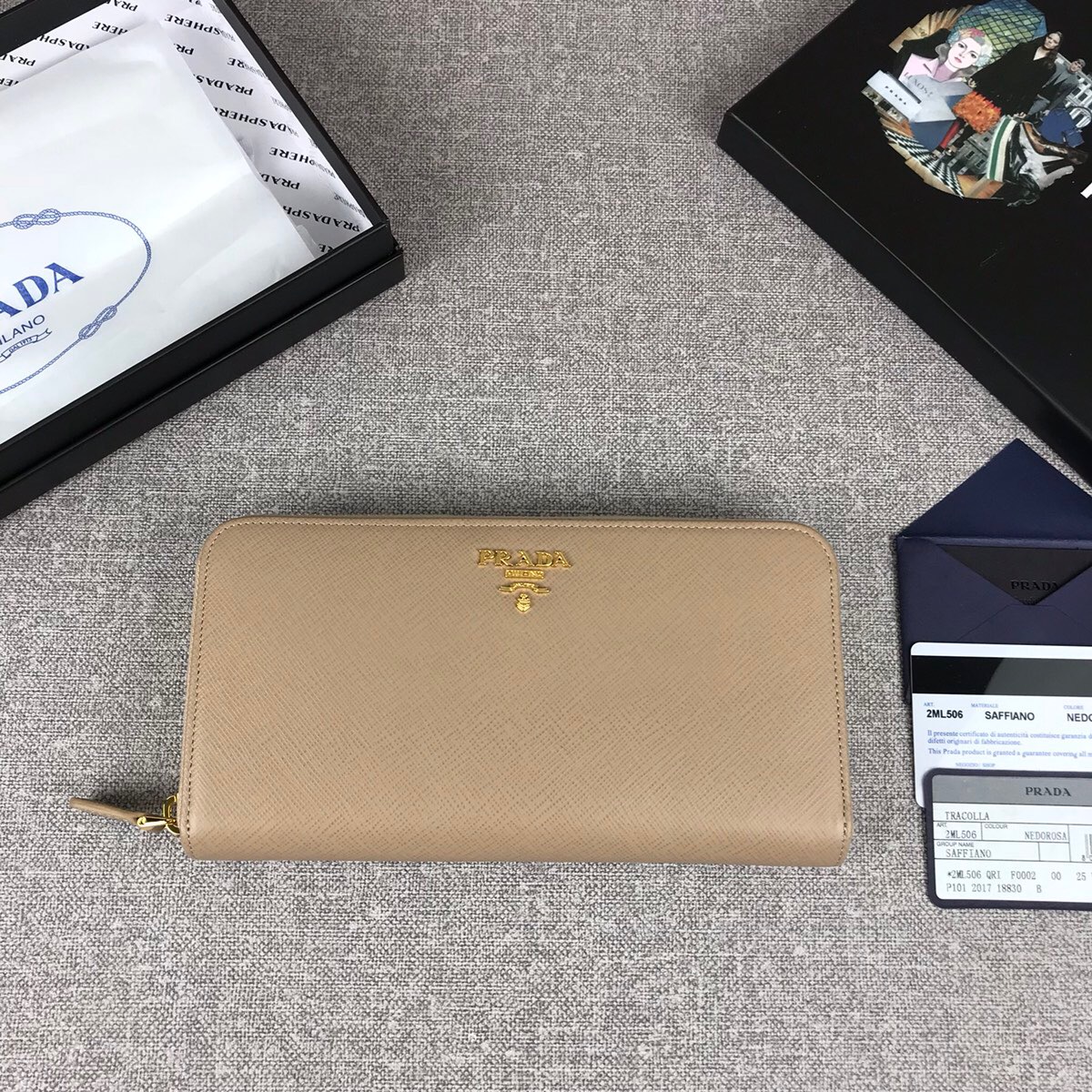 Pra*a large saffiano leather wallet beige 1ml506 20 x 10 cm