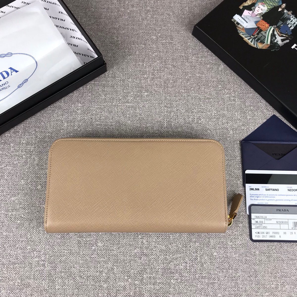 Pra*a large saffiano leather wallet beige 1ml506 20 x 10 cm