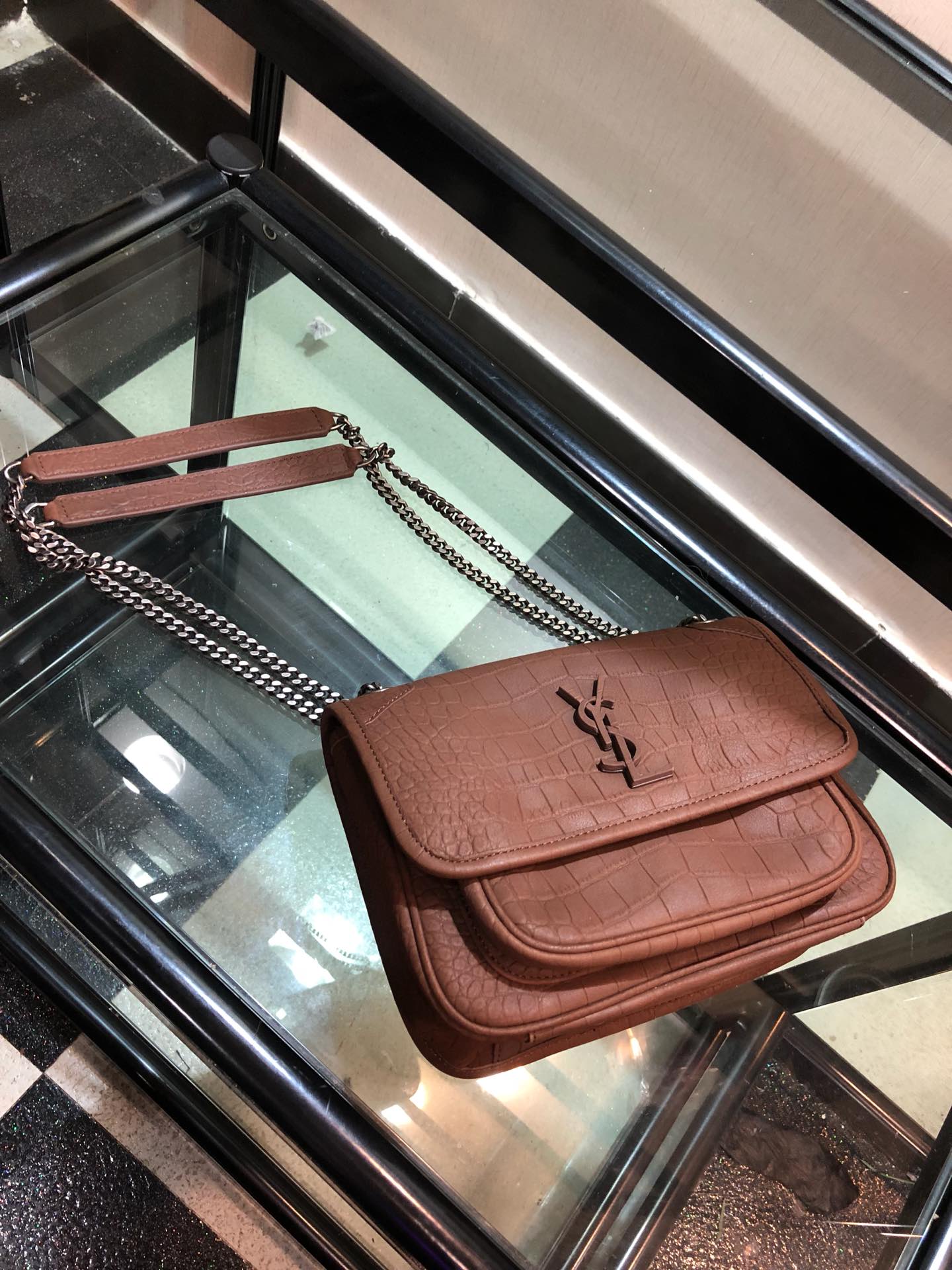 Y51 niki baby in crocodile leather brown 6331511 21 x 16 x 7.5 cm