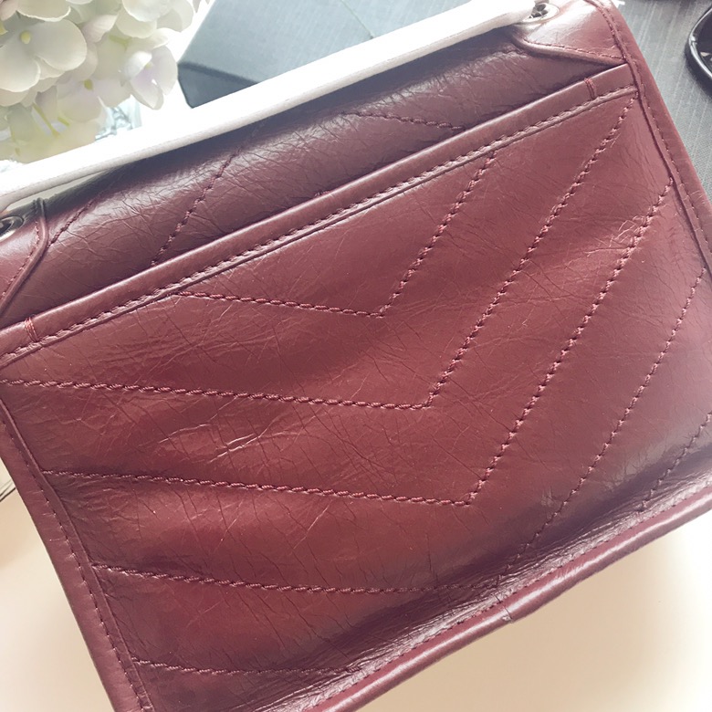 Y51 niki baby in lambskin leather purple 5330371 22 x 16.5 x 12 cm