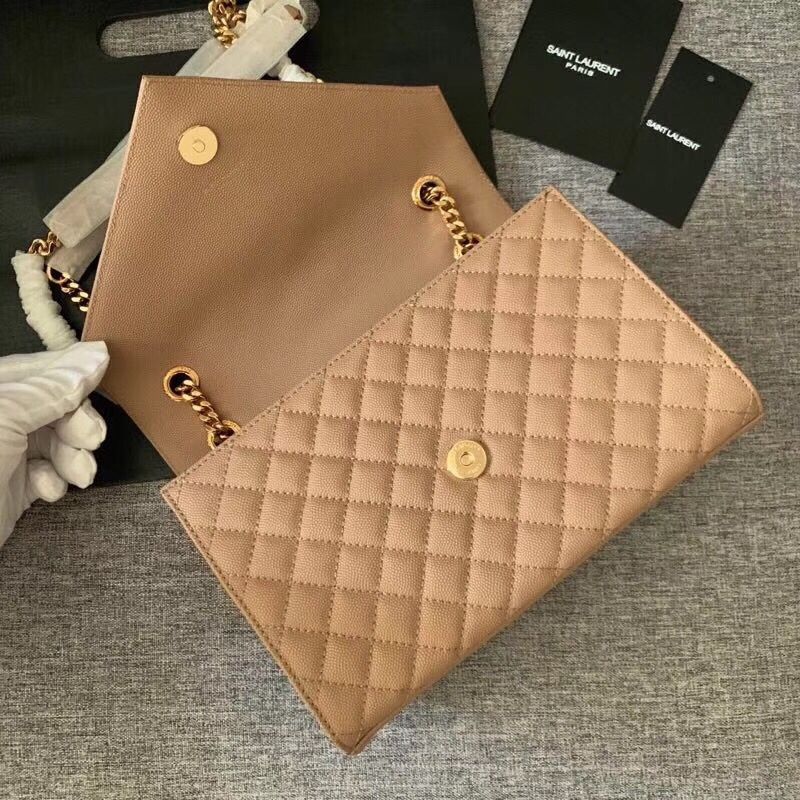 Y51 envelope medium bag in grained leather beige 600185 24 cm