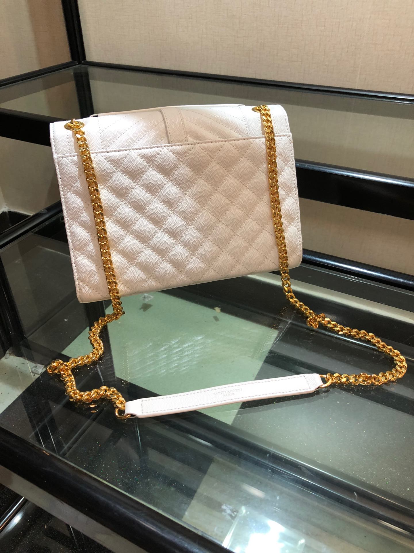 Y51 envelope medium bag in grained leather white 600185 24 x 7.5 x 18 cm