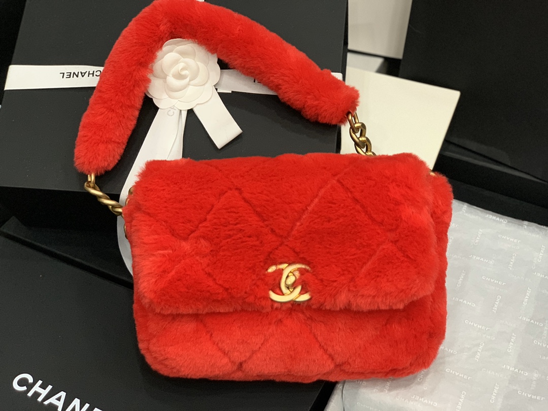 Ch**el shearling lambskin flap bag golden metal red as2240 15.5 x 21.5 x 6.5 cm