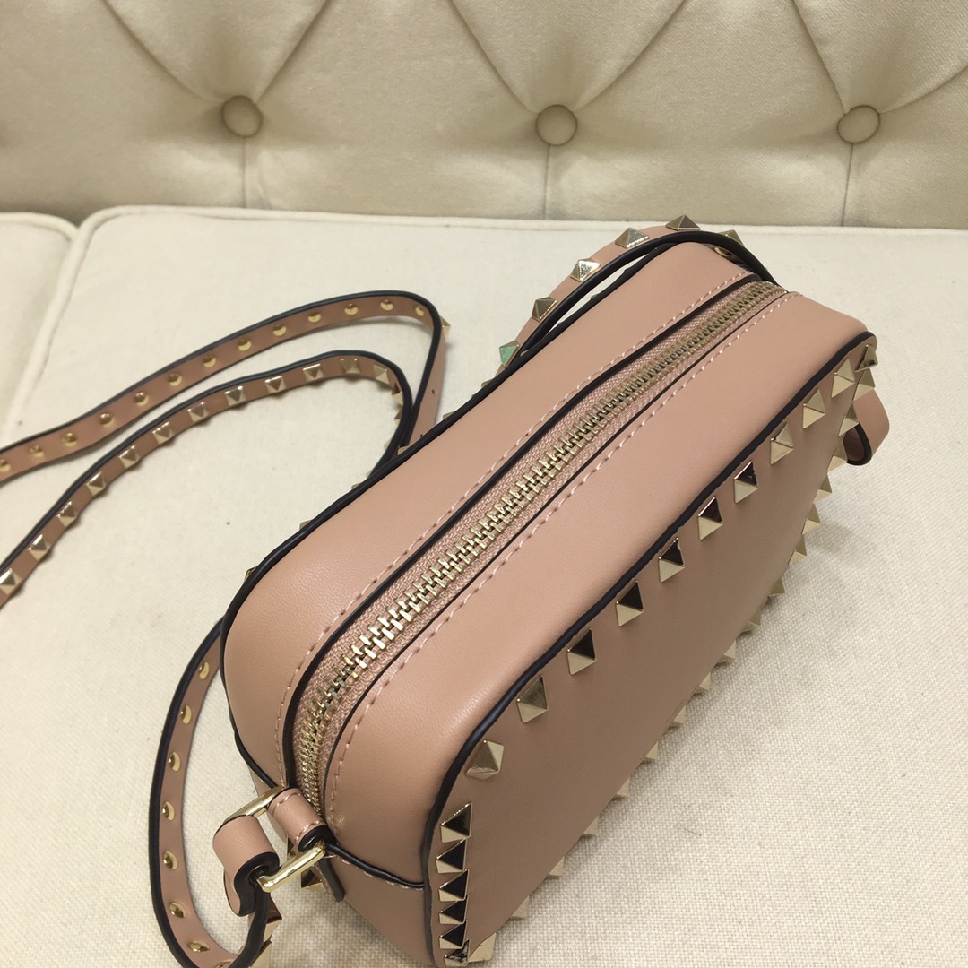 Va1e*ntin0 small rockstud grainy leather crossobody bag cream vw2b0809 18 x 6 x 12 cm