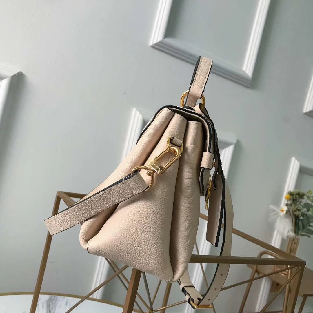 l0vis Vvtt0n georges bb monogram empreinte leather cream m53941 27.5 x 17 x 11.5 cm