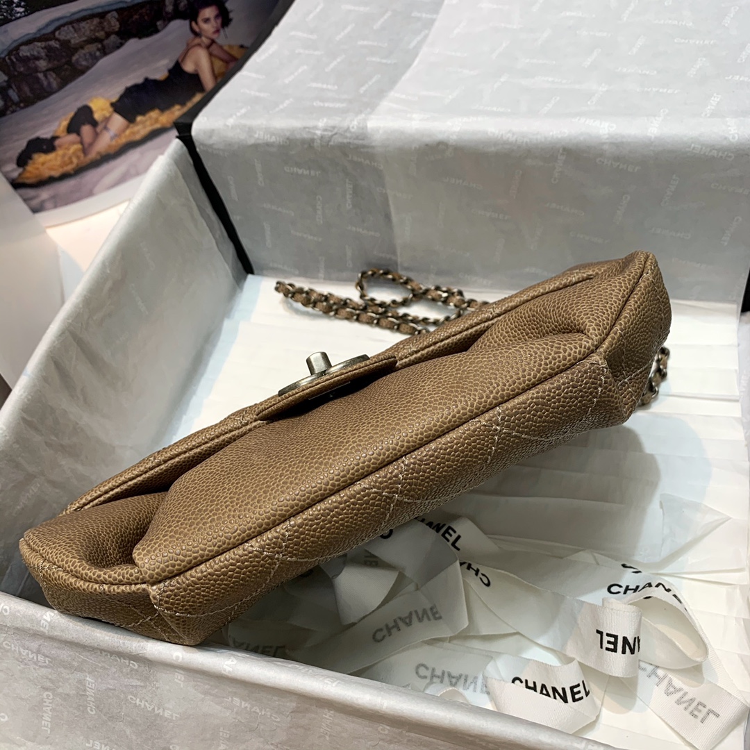 Ch**el flap shoppping bag grained leather beige 30 x 18 x 4 cm