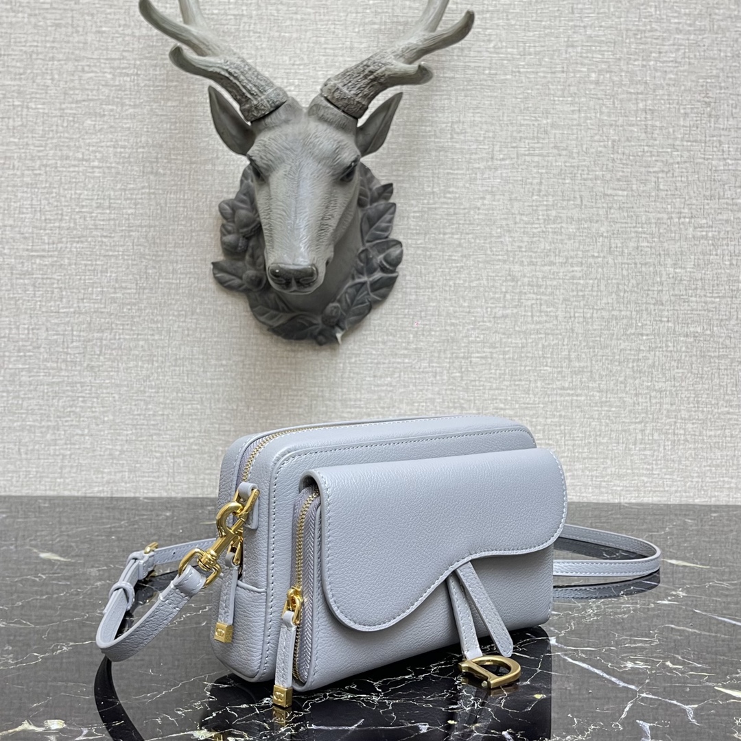 D10r saddle double pouch goatskin light blue s5668cceh 19 x 10.5 x 5 cm