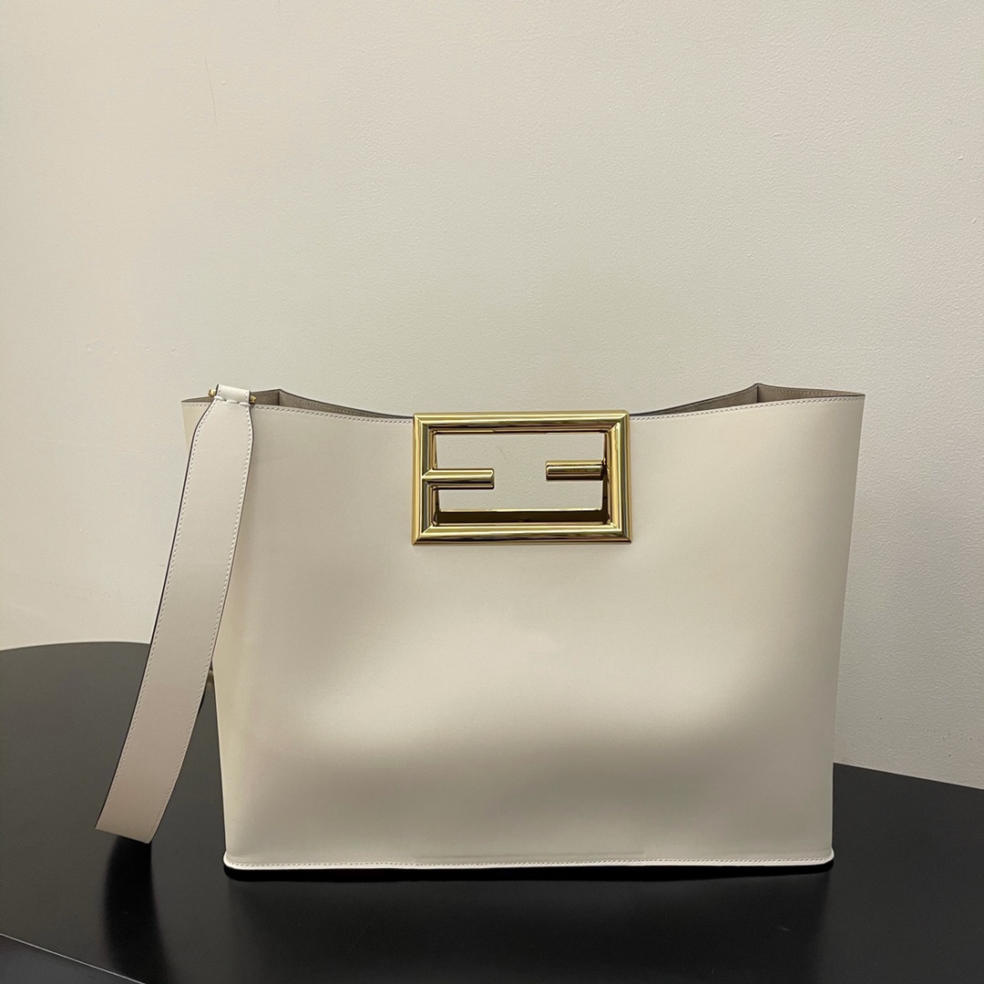 F**di medium way leather shoulder bag white 8bh391 40x18x30cm