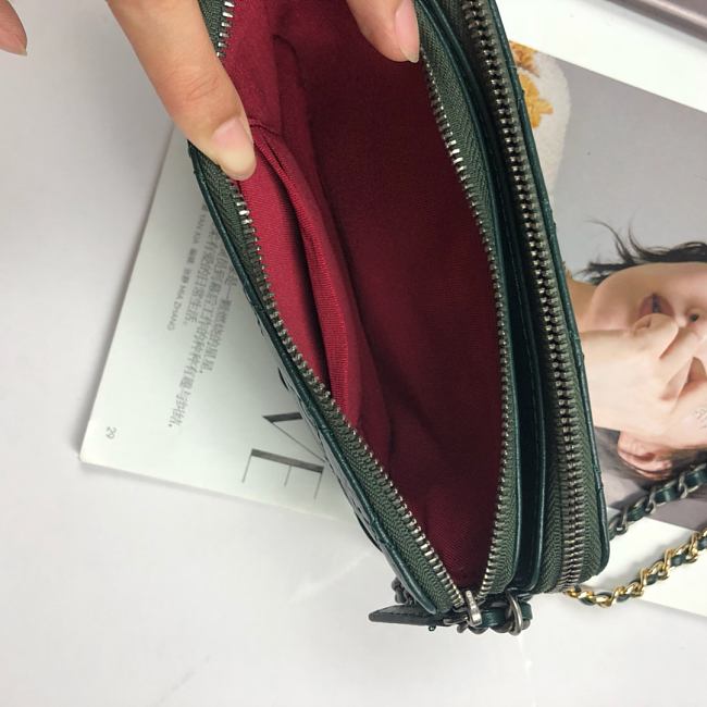 Ch**el gabrielle clutch green a94505 18 x 6 x 11 cm